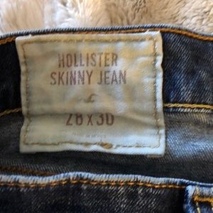 Hollister Jeans - Men’s Hollister skinny jeans size 28X30. Hollister Jeans - Men’s Hollister skinny jeans size 28X30.